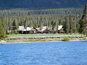 Lake Lodge Bagian luar foto